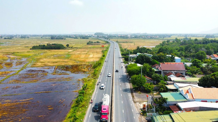 Tài xế chọn quốc lộ thay vì cao tốc: Đừng để lãng phí nghiêm trọng - Ảnh 2.