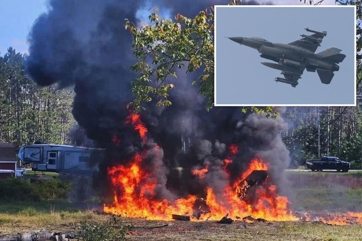 Tiêm kích F-16 rơi bên trong nước Mỹ, nguyên nhân gây bất ngờ - Ảnh 1.