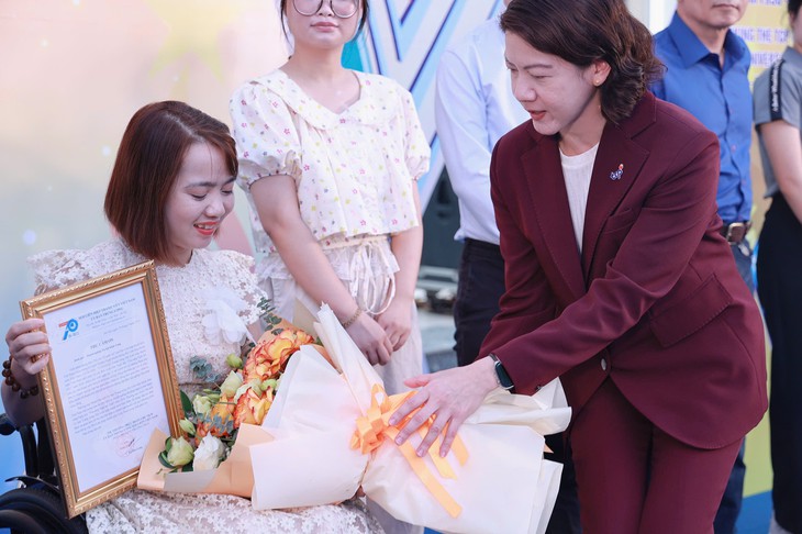 Doanh nghiệp tìm thấy nhân sự tiềm năng ở cộng đồng người khuyết tật - Ảnh 1.