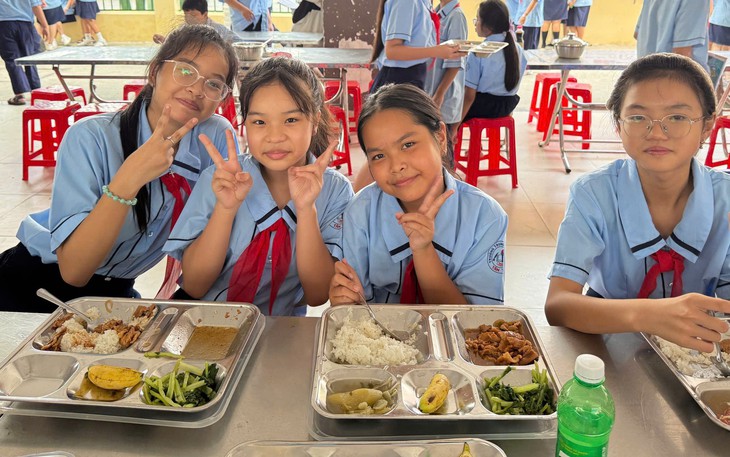 Ngôi trường sáp nhập từ 3 cơ sở và bí quyết làm bữa ăn bán trú 'như cơm nhà' - Ảnh 6.