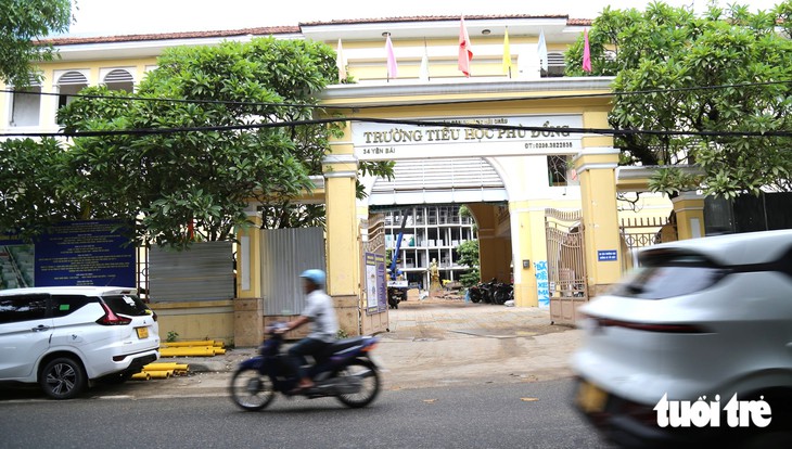 Trường giữa trung tâm Đà Nẵng chậm tiến độ, học sinh đi học nhờ: Nhắc nhiều, nhà thầu vẫn chậm - Ảnh 1.
