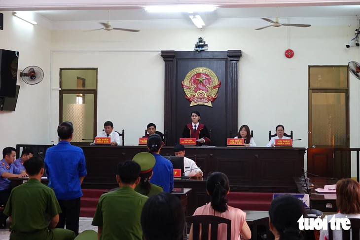 Cựu trưởng Công an TP Phú Quốc Lê Văn Mót bị phạt 18 tù về tội lừa đảo chiếm đoạt tài sản - Ảnh 1.