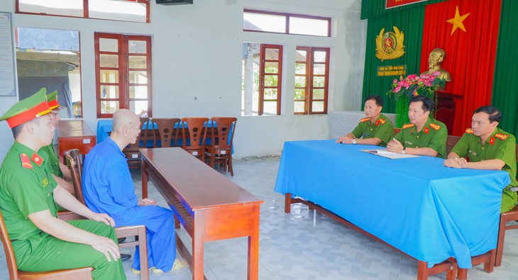 Truy bắt kẻ có biệt danh “Tướng cướp Hoàng Minh”, trốn truy nã 30 năm - Ảnh 2.
