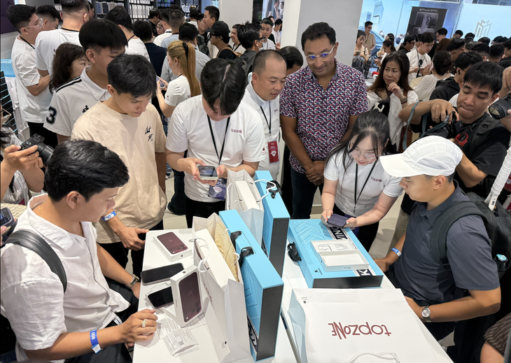 Thị trường công nghệ Việt bùng nổ ngày đầu mở bán iPhone 18 - Ảnh 3.