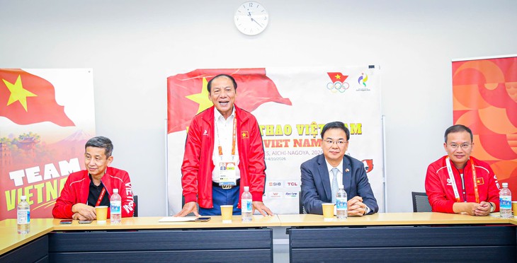 Chủ tịch Ủy ban Olympic Việt Nam 'tiếp lửa' cho đoàn thể thao Việt Nam trước giờ khai mạc Asiad 20 - Ảnh 1.