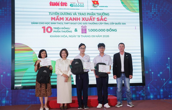 74 'mần xanh' Khánh Hòa được tiếp sức vững bước học tập - Ảnh 1.