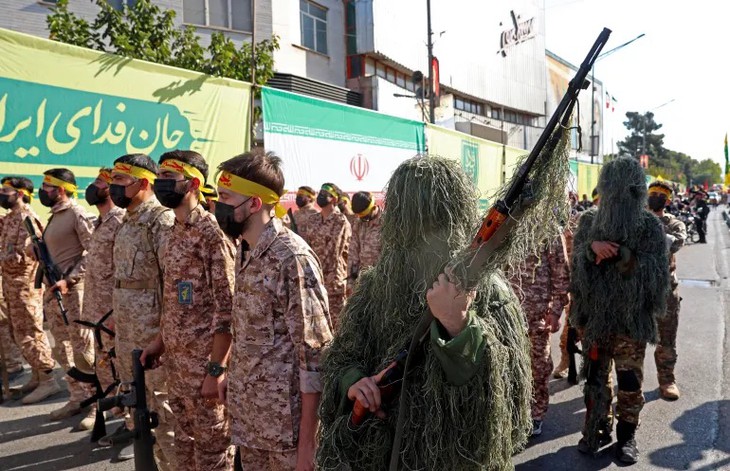 Hơn nửa triệu người đăng ký tình nguyện 'sẵn sàng hy sinh vì Iran' - Ảnh 3.
