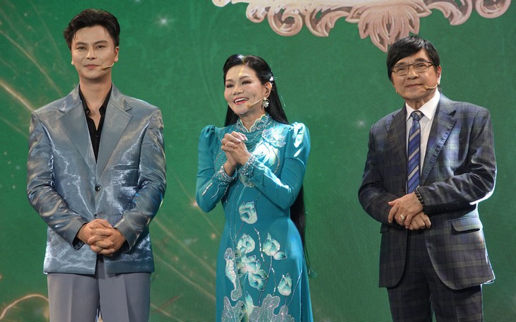 Võ Minh Lâm đến Đình Sơn Trà làm MV mừng Trung thu - Ảnh 4.