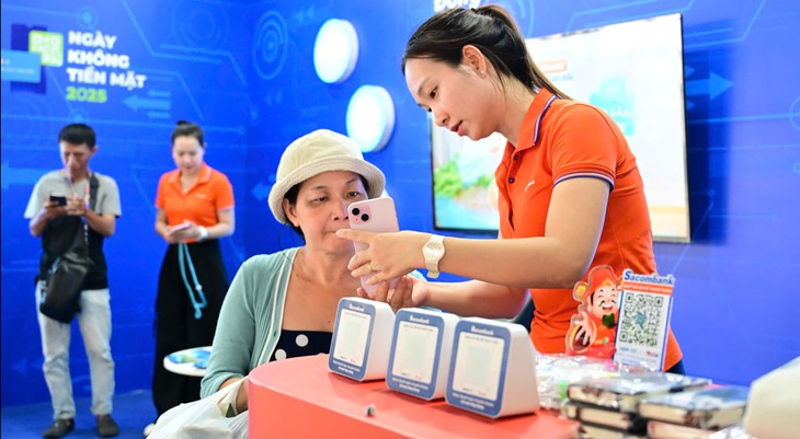 Nhiều hộ kinh doanh bất ngờ bị truy thu thuế tài khoản loa ‘ting ting’ - Ảnh
2.