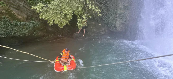 Du khách ở TP HCM mất tích khi tham quan thác nước ở Hà Giang - Ảnh 2.