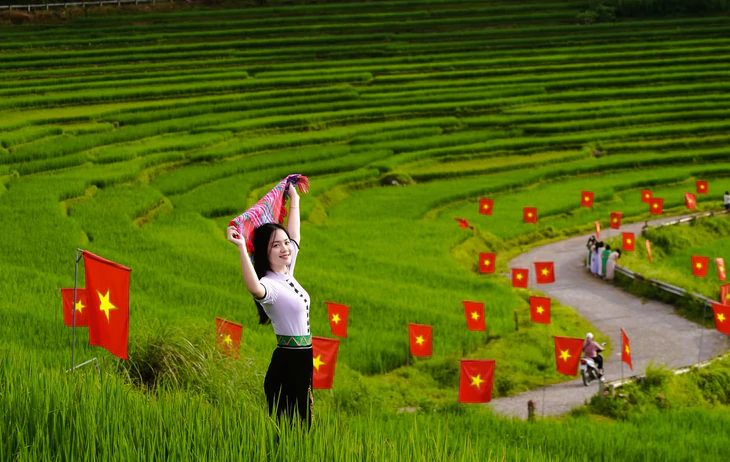 Thanh Hóa đón hơn 485 ngàn khách du lịch, doanh thu 873 tỉ đồng kỳ nghỉ lễ 2-9 - Ảnh 2.