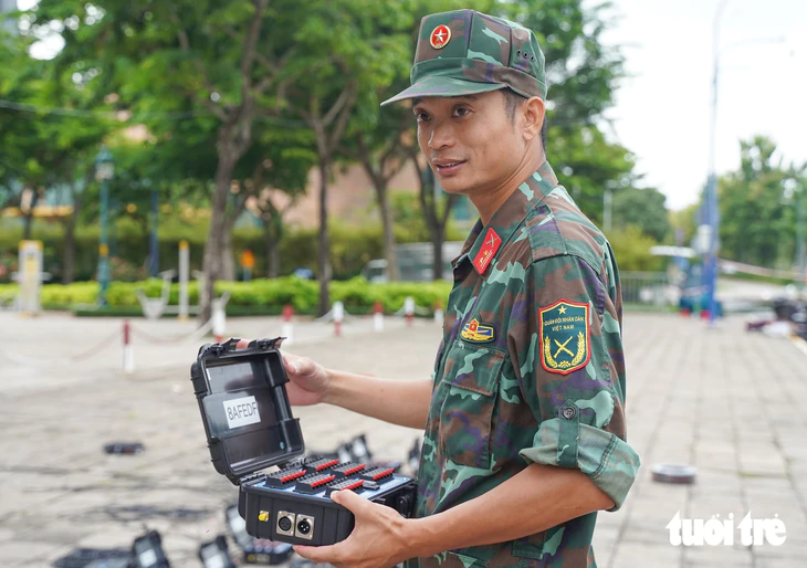 1.200 quả pháo hoa tầm cao tại trận địa đầu hầm sông Sài Gòn đã sẵn sàng cho tối 2-9 - Ảnh 11.