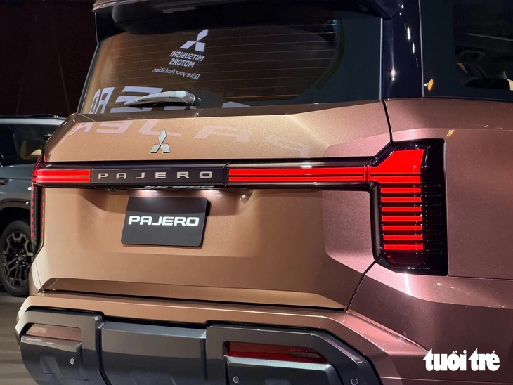 Mitsubishi Pajero đời mới ra mắt: 2 màn lớn, máy dầu, có thể thêm hybrid, lắp ở gần Việt Nam - Ảnh 27.