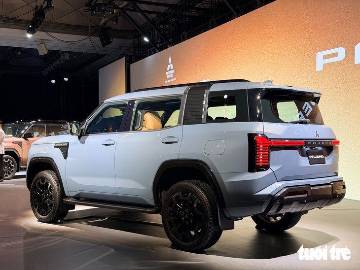 Mitsubishi Pajero đời mới ra mắt: 2 màn lớn, máy dầu, có thể thêm hybrid, lắp ở gần Việt Nam - Ảnh 23.