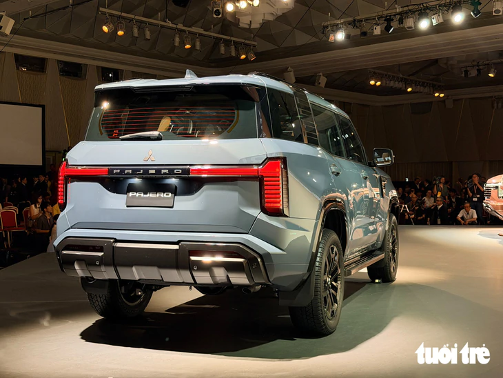 Mitsubishi Pajero đời mới ra mắt: 2 màn lớn, máy dầu, có thể thêm hybrid, lắp ở gần Việt Nam - Ảnh 24.