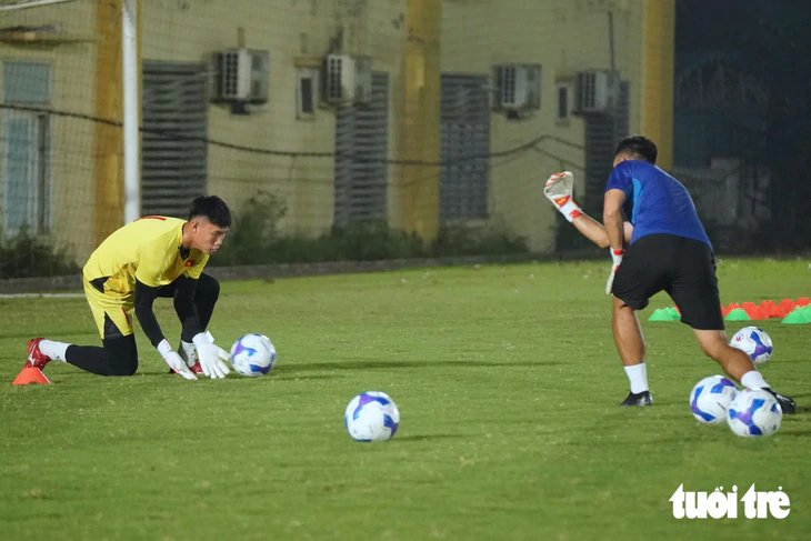 U20 Việt Nam tập xuyên lễ, quyết thắng Palestine để đi tiếp - Ảnh 7.