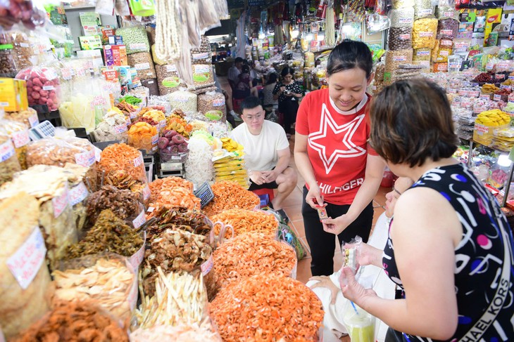 Bán gói snack vài ngàn đồng: thuế bắt xuất hóa đơn, nhưng người mua không nhận, có nghịch lý? - Ảnh 3.