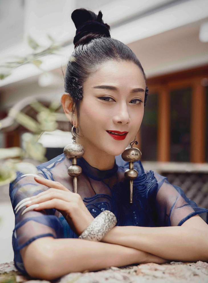 Bí quyết trẻ mãi của U70 Dương Lệ Bình - Ảnh 2.