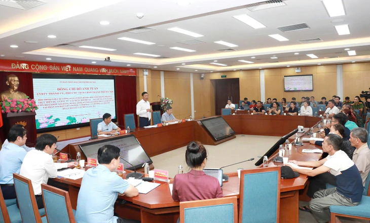 Lãnh đạo Hà Nội: 10 ngày phải giải quyết 129 đơn thư của dân bị thu hồi đất để làm bãi gửi xe ngay vành đai 1  - Ảnh 1.