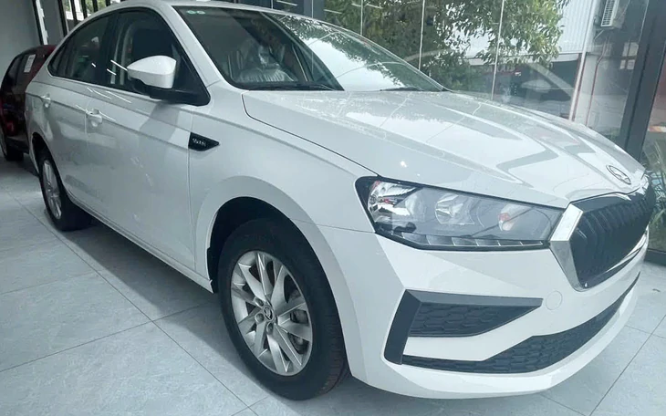 Tin tức giá xe: Skoda Slavia giảm giá gần 90 triệu tại đại lý, xe châu Âu 'mềm' hơn Toyota Vios - Ảnh 2.