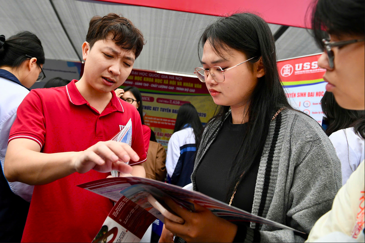 'Thay đổi trong tuyển sinh phải báo trước ít nhất 3 năm để đảm bảo công bằng'   - Ảnh 1.