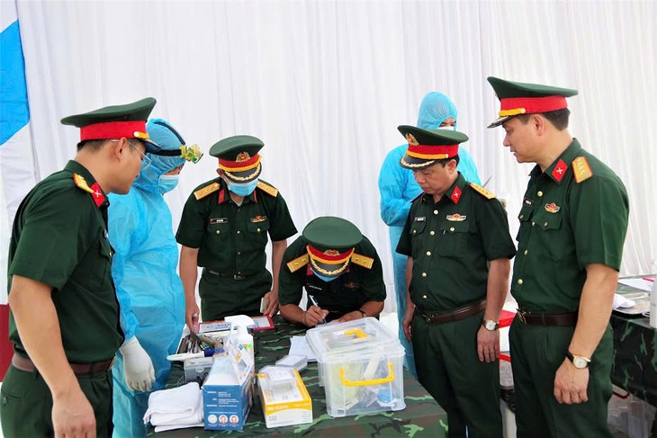 Quảng Trị hoàn thành lấy mẫu sinh phẩm tại 22.864 phần mộ liệt sĩ - Ảnh 4.