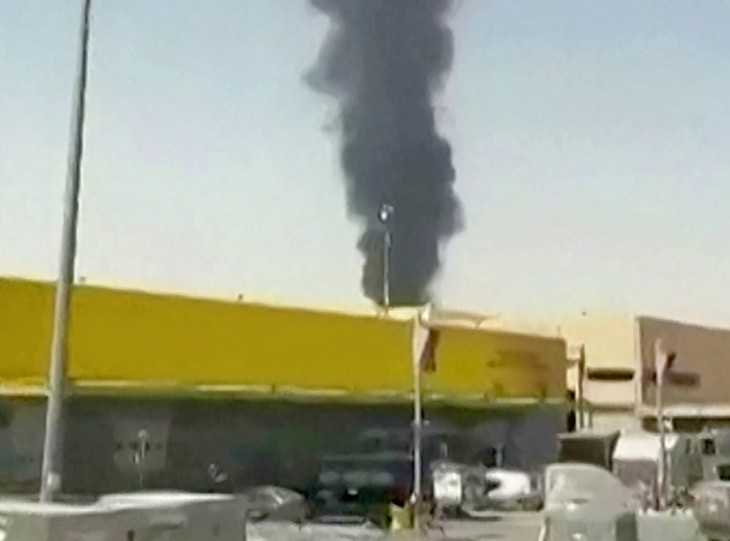 Houthi tập kích dữ dội Saudi Arabia, Mỹ phát cảnh báo - Ảnh 2.