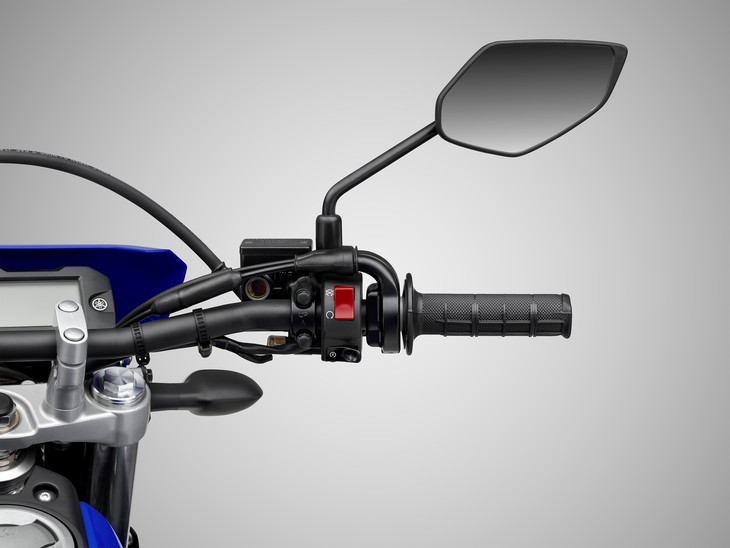 Yamaha tung xe máy mới ở Việt Nam: Giá 79 triệu, vừa đi phố vừa chơi địa hình - Ảnh 12.