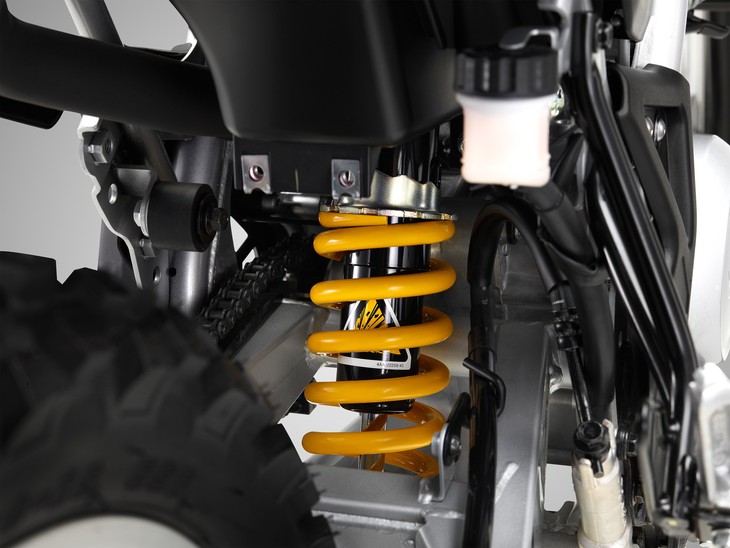 Yamaha tung xe máy mới ở Việt Nam: Giá 79 triệu, vừa đi phố vừa chơi địa hình - Ảnh 4.