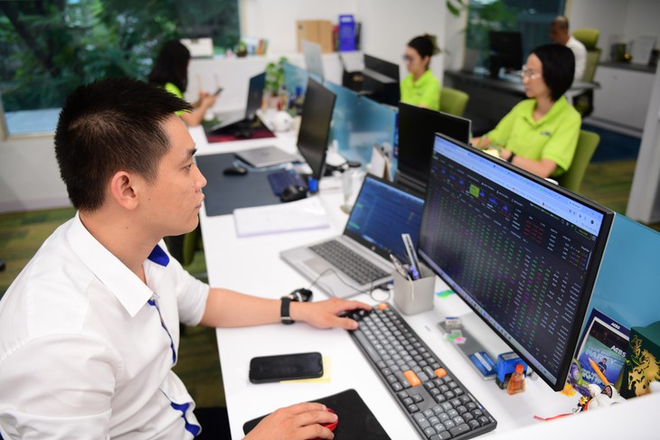 3 Cổ phiếu tăng hơn 30 % tuần cuối trước khi nâng hạng thị trường chứng khoán Việt Nam - Ảnh 1.