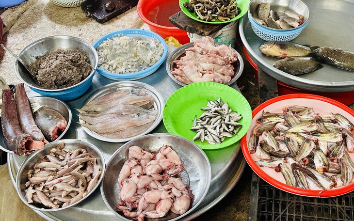 Giá cả đầu ngày: Rau Trung Quốc giá rẻ đổ về, nông dân miền Tây lo rau màu rớt giá, khó có lời - Ảnh 4.