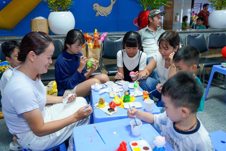 Đêm hội Trăng rằm ấm áp tại Bệnh viện Đại học Y Dược TP.HCM - Ảnh 3.