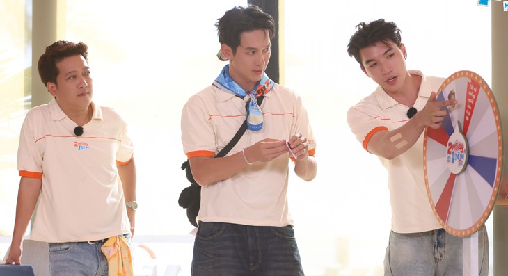 Trường Giang vẫn lên sóng 2 ngày 1 đêm, khán giả tranh cãi - Ảnh 1.