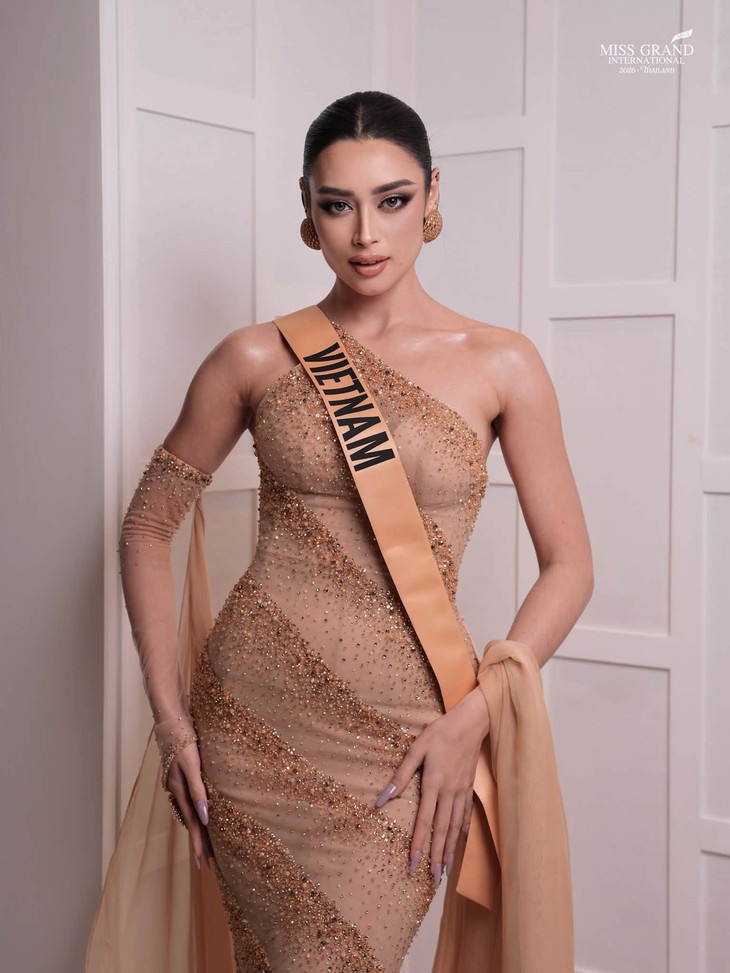 Emoura Phạm mang câu chuyện 100 cây cầu đến Miss Grand International - Ảnh 2.