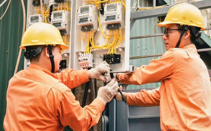 Lạm phát gần chạm trần, giá điện có tính giảm để bớt áp lực tiêu dùng cuối năm? - Ảnh 2.