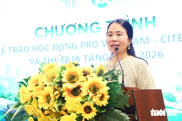 80 suất học bổng tiếp sức con em công nhân môi trường đến trường - Ảnh 5.