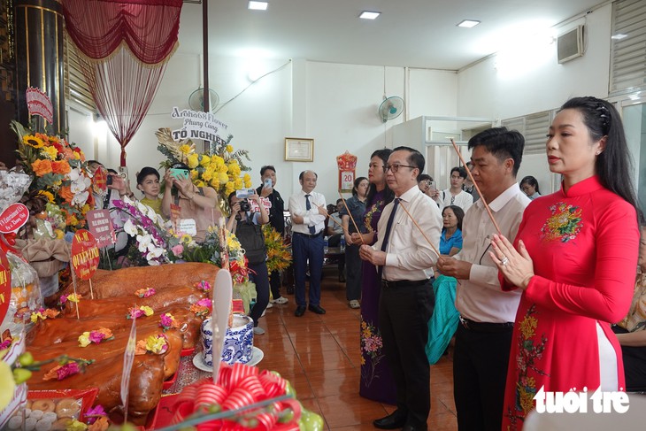Tri ân tiền nhân trong ngày giỗ tổ sân khấu - Ảnh 2.