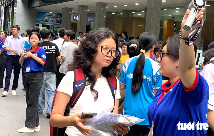 Nhiều trường đại học đề nghị: Thay đổi tuyển sinh, đừng để học sinh bị động - Ảnh 2.