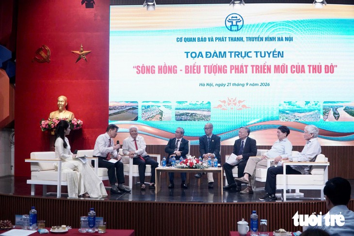 Cần nghiên cứu kỹ đề xuất các tuyến đường có mặt cắt rộng 54 - 73m dọc sông Hồng - Ảnh 1.