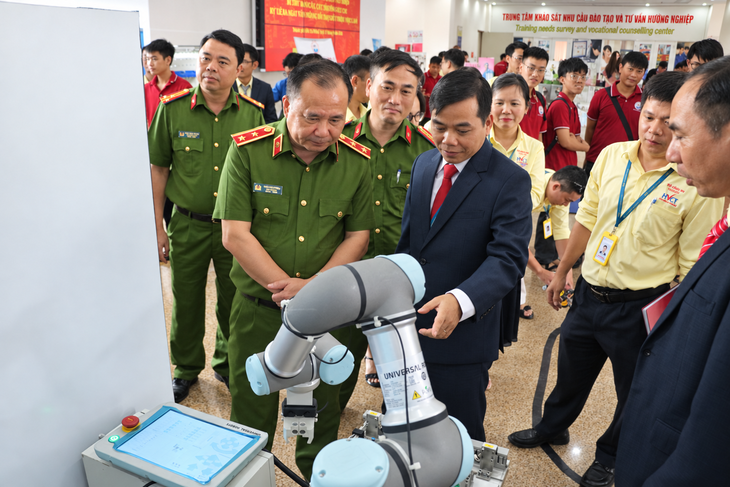 Trường cao đẳng mở Văn phòng giới thiệu việc làm cho nhóm đối tượng đặc thù năm 2026 - Ảnh 1.