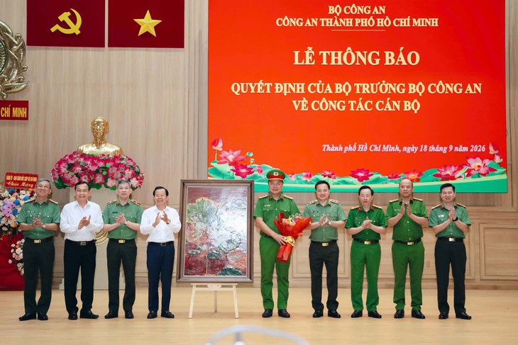 Bộ Công an bổ nhiệm chức danh tư pháp cho hai Phó Giám đốc Công an TP.HCM - Ảnh 3.