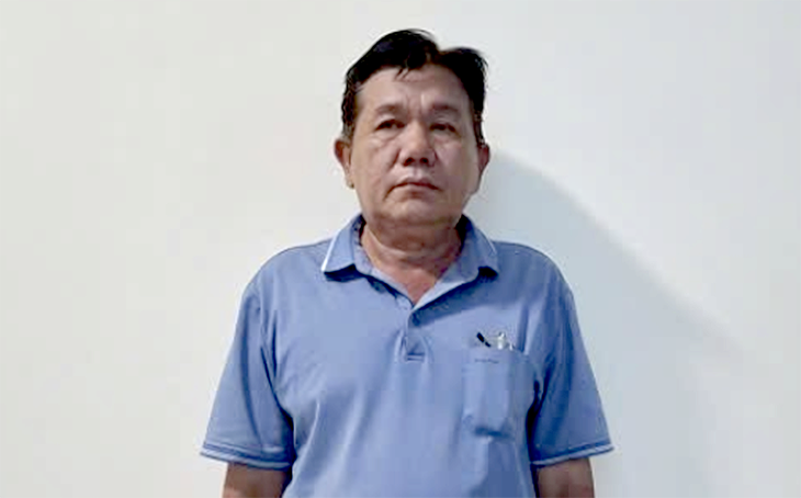 Người bị truy nã đặc biệt nguy hiểm trong vụ chiếm đoạt 500 triệu đồng bất ngờ ra đầu thú - Ảnh 2.