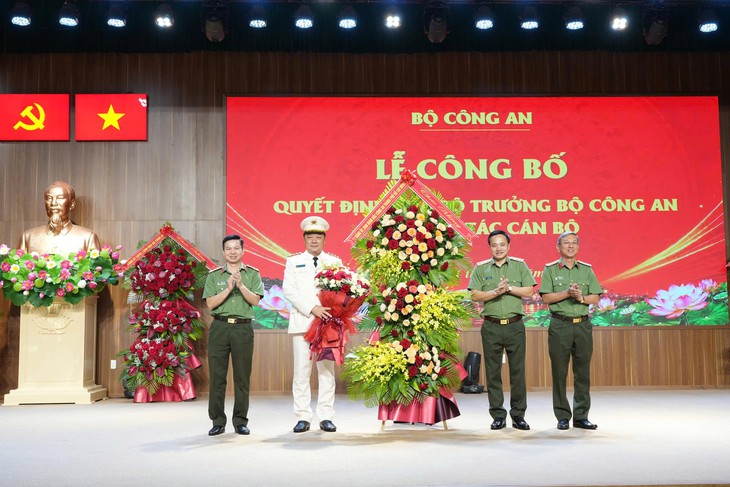Phó giám đốc Công an TP.HCM làm Giám đốc Công an TP Huế - Ảnh 2.