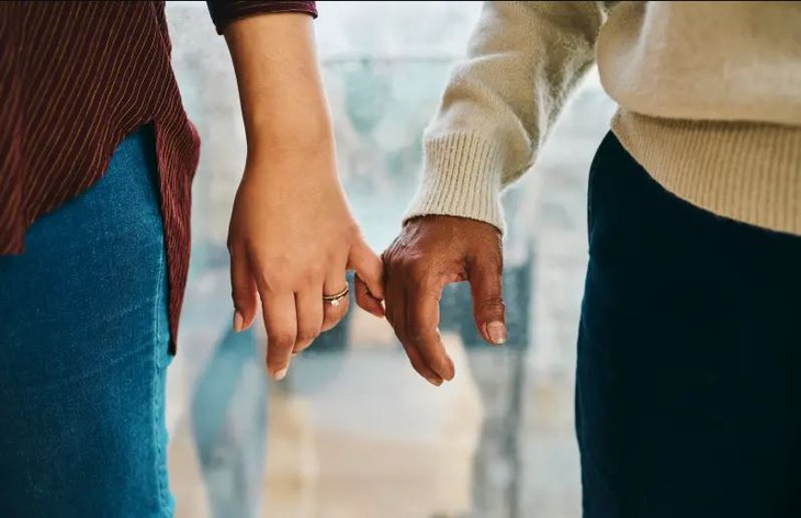 Nữ sếp công nghệ ra tiêu chí hẹn hò 'phải được mẫu hậu đồng ý' - Ảnh 2.