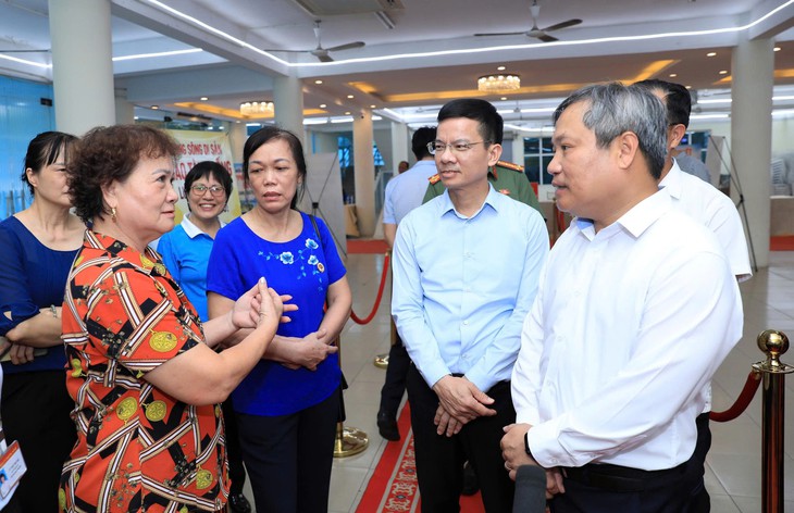 Chủ tịch Hà Nội kiểm tra quy hoạch dọc sông Hồng tác động đến khu dân cư 2026 - Ảnh 3.