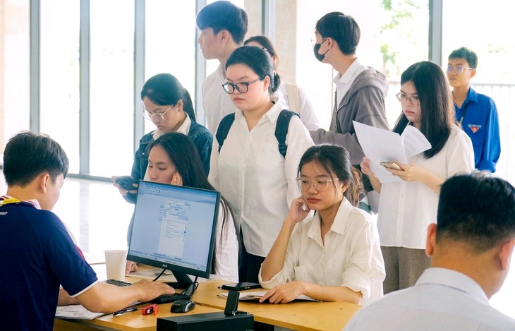 Chính sách học phí ngành y tại Mỹ, Đức, Trung Quốc, Nhật, Thái... có chú ý đến SV nghèo? - Ảnh 1.
