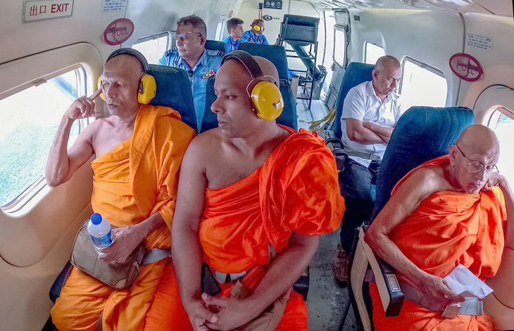 Sri Lanka thỉnh 3 nhà sư 'bay lên trời' cầu mưa cứu đất nước, chuyện lạ lập tức xảy ra - Ảnh 2.