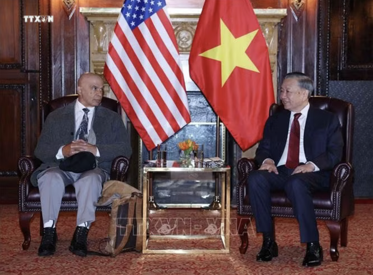 Tổng Bí thư, Chủ tịch nước Tô Lâm tiếp nhóm hạ nghị sĩ liên bang và lãnh đạo Đảng Cộng sản Mỹ - Ảnh 3.