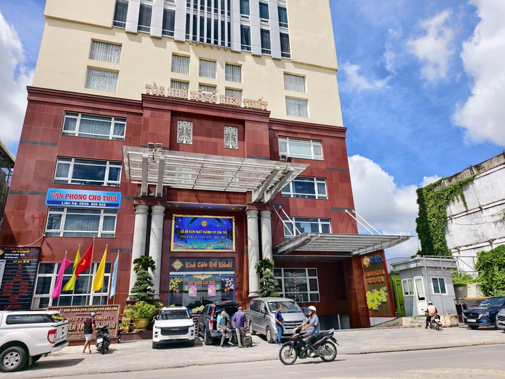 Đoàn xổ số Cần Thơ, Sóc Trăng tham quan những địa điểm nổi tiếng nào ở Châu Âu, Nhật Bản, Dubai?  - Ảnh 1.