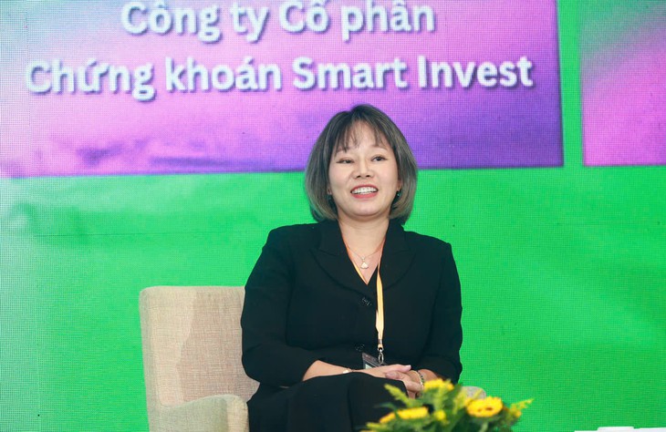 Nhiều nhà đầu tư vẫn xem chứng khoán kênh 'lướt sóng', tiền dài hạn đổ vào bất động sản - Ảnh 2.